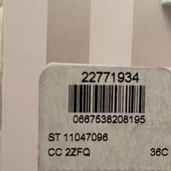 Victoria Secret “I Do” Collection 36C white / light blue accent straps - Picture 6 of 6